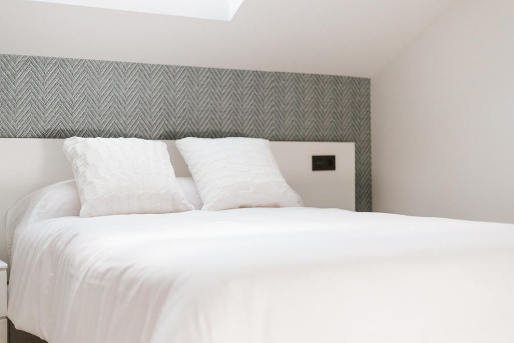 Mk77 Leon - Atiko Apartment Ngoại thất bức ảnh
