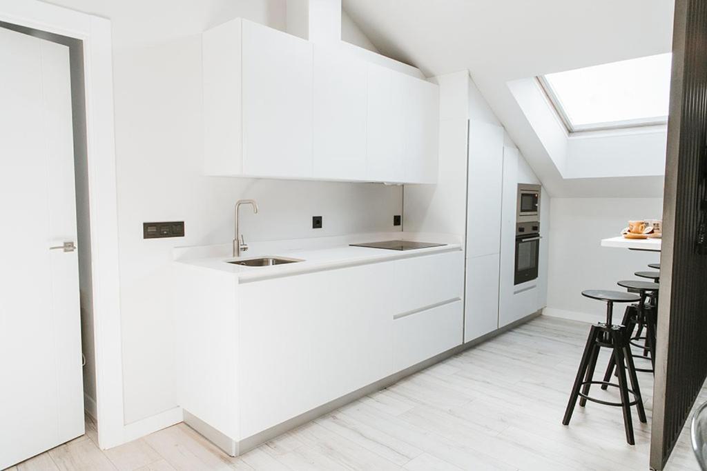 Mk77 Leon - Atiko Apartment Ngoại thất bức ảnh