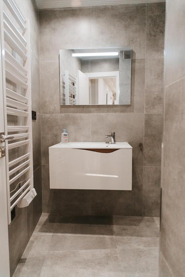 Mk77 Leon - Atiko Apartment Ngoại thất bức ảnh