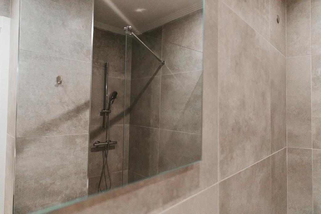 Mk77 Leon - Atiko Apartment Ngoại thất bức ảnh